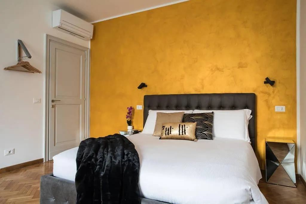 Gold Fabulous Jacuzzi Suite Trastevere - Top Collection Rome Italy